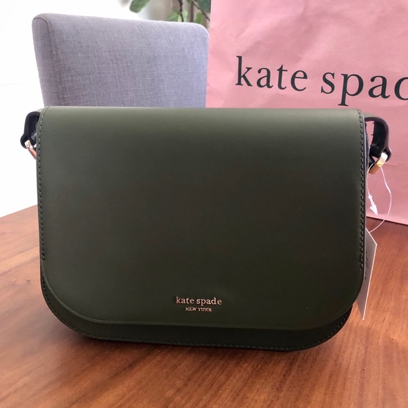 kate spade Handbags - NWT Kate Spade ♠️ Medium Crossbody Leather bag